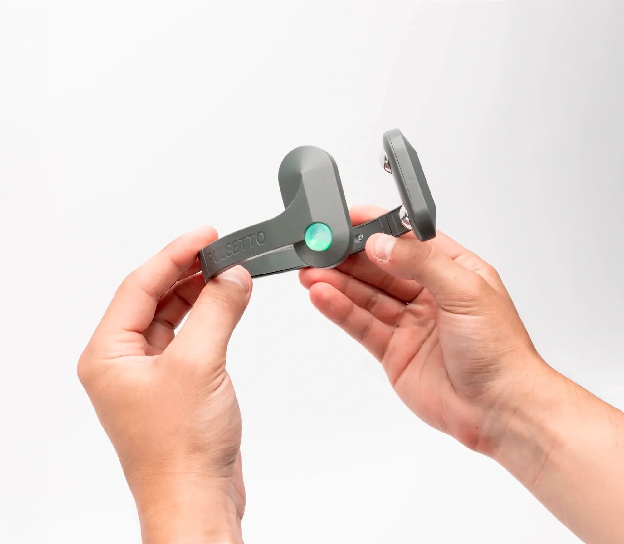 Pulsetto device being used