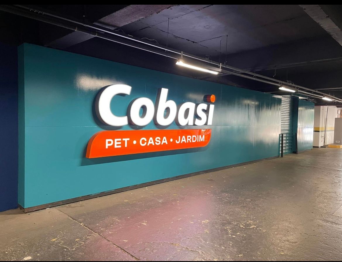 Cobasi_Asa_Norte_Fachada_Estacionamento.jpg