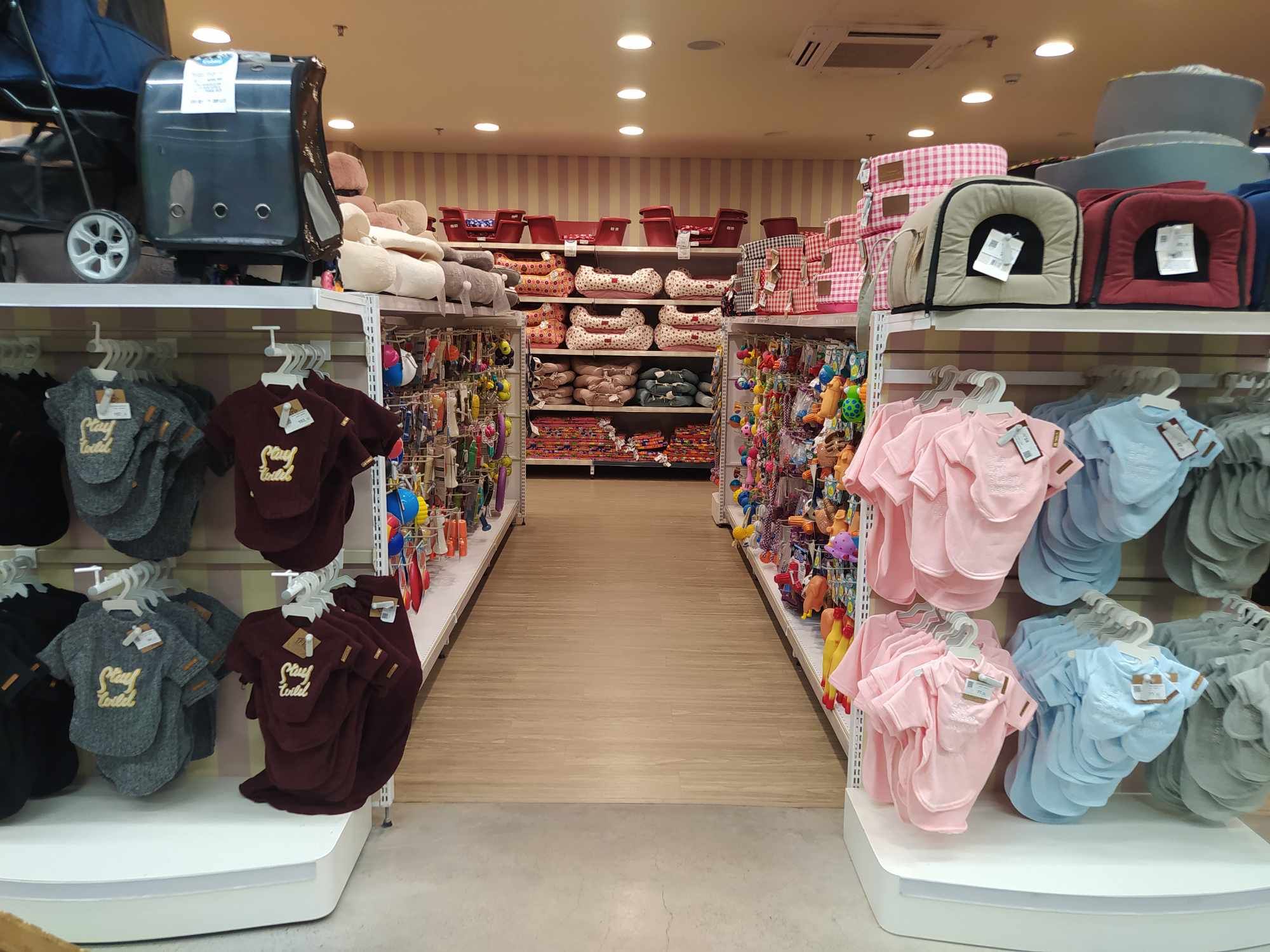 Continente_Shopping_Roupinhas.jpg