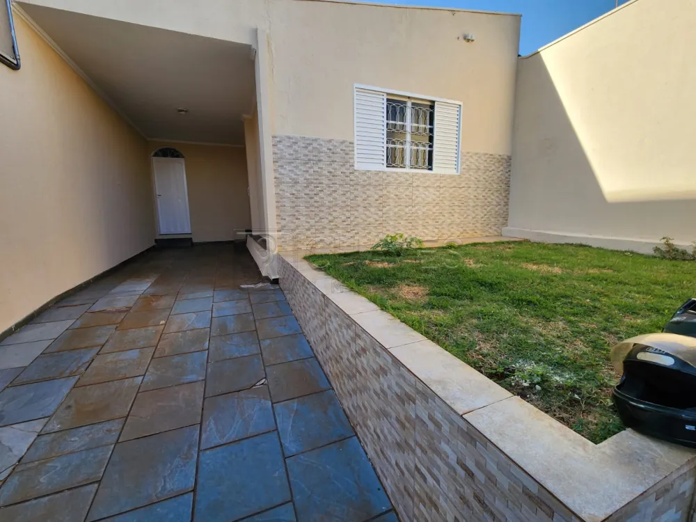 Alugar Casa / Padr&atilde;o em Ribeir&atilde;o Preto R$ 3.100,00 - Foto 1