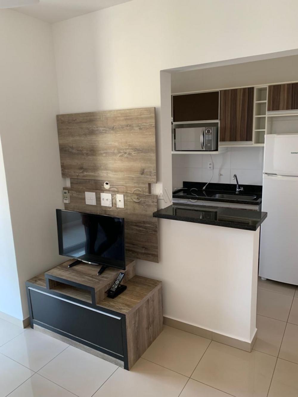 Alugar Apartamento / Padr&atilde;o em Ribeir&atilde;o Preto R$ 2.500,00 - Foto 1