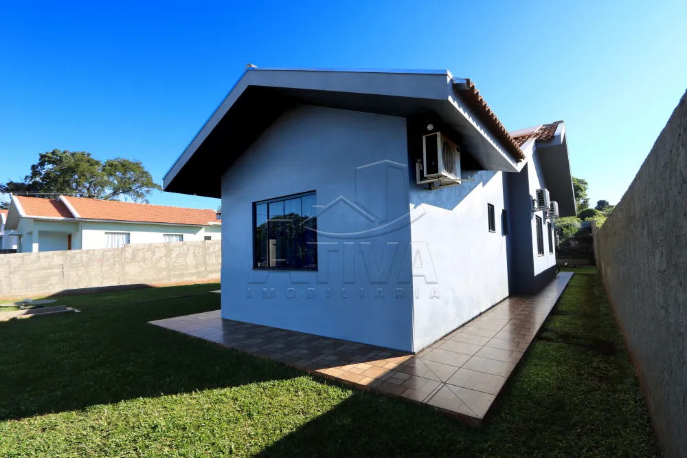 Comprar Casa / Padr&atilde;o em Toledo R$ 790.000,00 - Foto 3