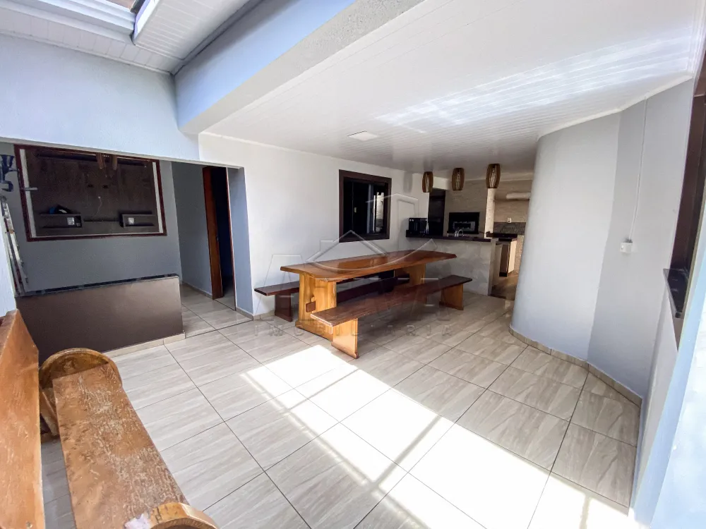 Alugar Casa / Padr&atilde;o em Toledo R$ 2.250,00 - Foto 6