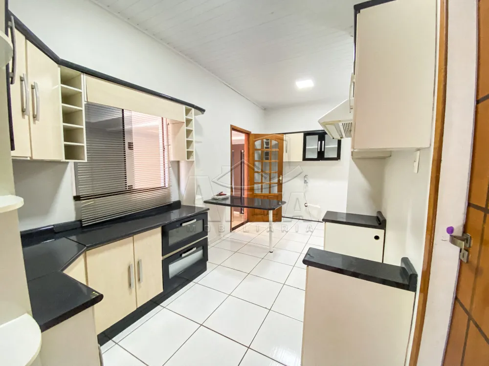 Alugar Casa / Padr&atilde;o em Toledo R$ 2.250,00 - Foto 17