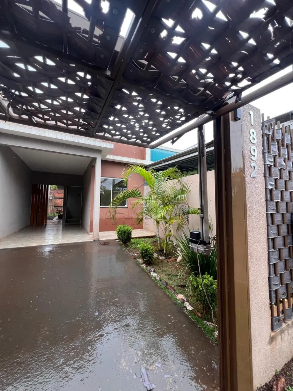 Alugar Casa / Padr&atilde;o em Toledo R$ 1.300,00 - Foto 2