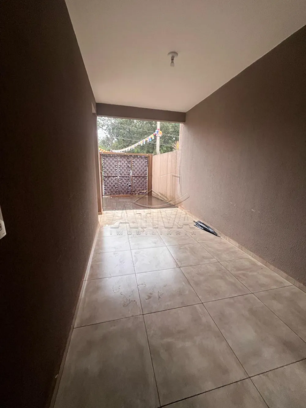 Alugar Casa / Padr&atilde;o em Toledo R$ 1.300,00 - Foto 6