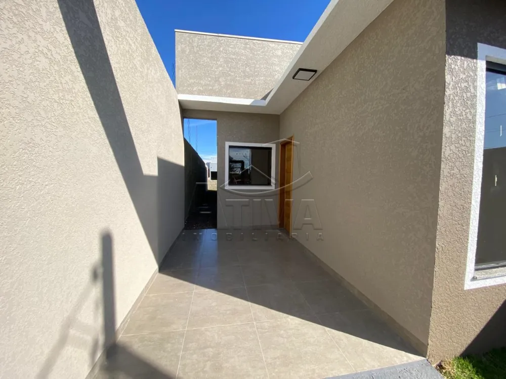 Comprar Casa / Padr&atilde;o em Toledo R$ 295.000,00 - Foto 2