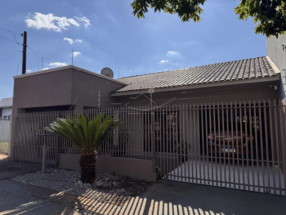 Comprar Casa / Padr&atilde;o em Toledo R$ 620.000,00 - Foto 1