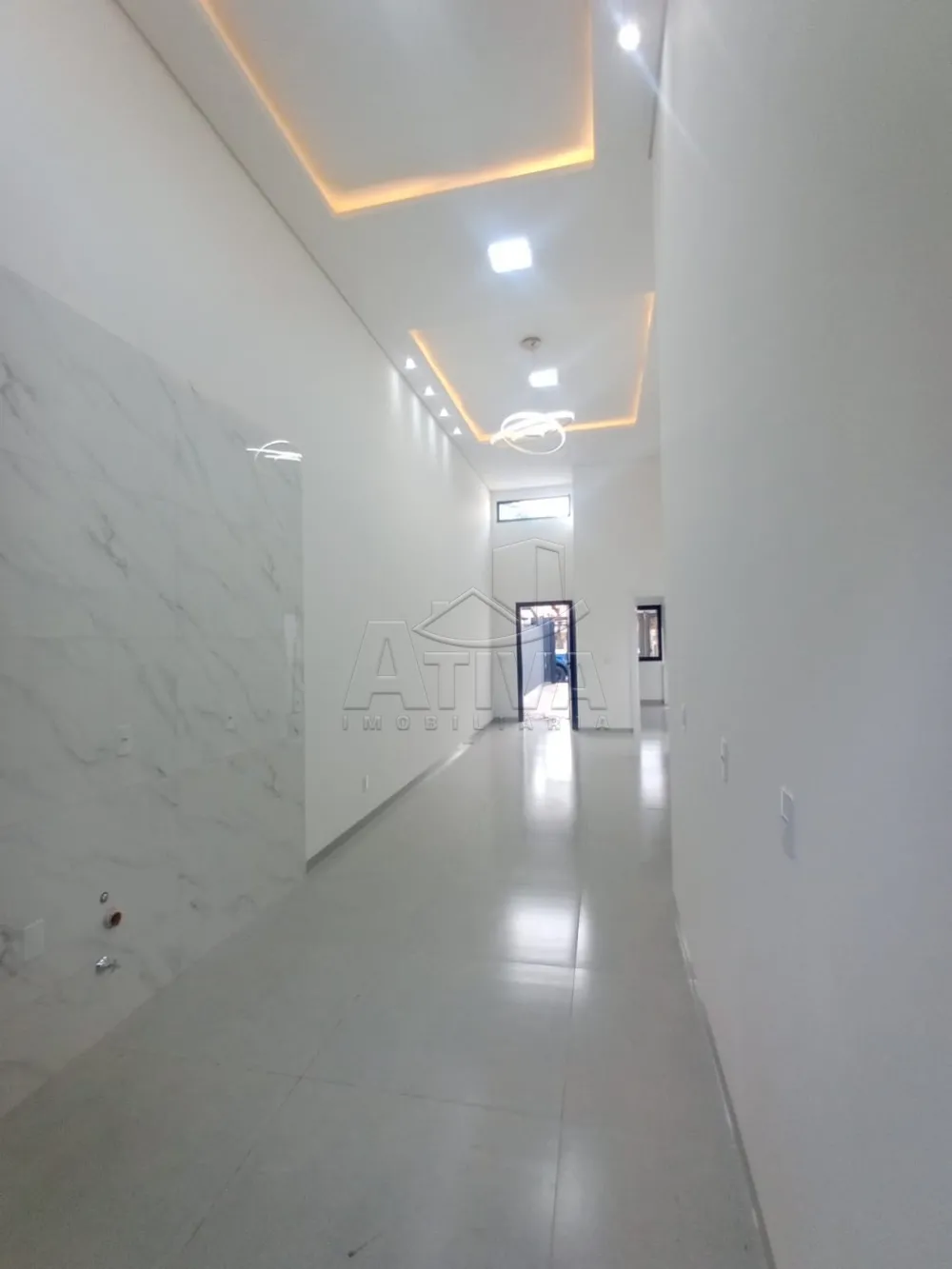 Comprar Casa / Padr&atilde;o em Toledo R$ 480.000,00 - Foto 2