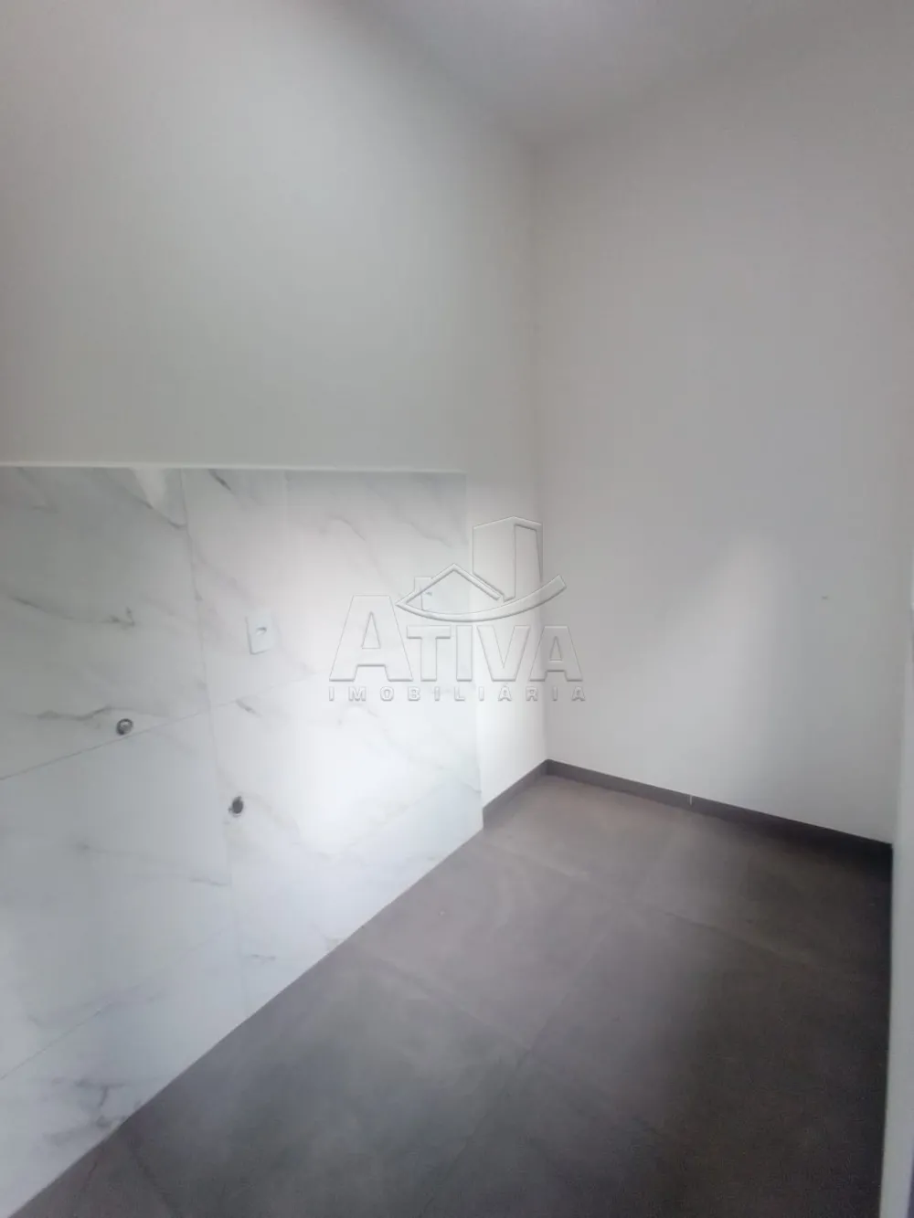 Comprar Casa / Padr&atilde;o em Toledo R$ 480.000,00 - Foto 8