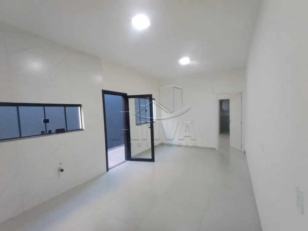 Comprar Casa / Padr&atilde;o em Toledo R$ 330.000,00 - Foto 3