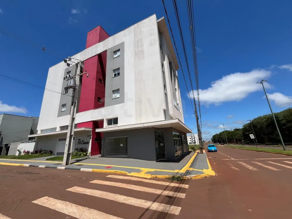 Alugar Comercial / Sala Comercial em Toledo R$ 3.100,00 - Foto 2