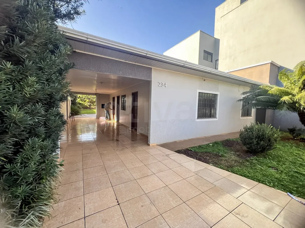 Comprar Casa / Padr&atilde;o em Toledo R$ 680.000,00 - Foto 2