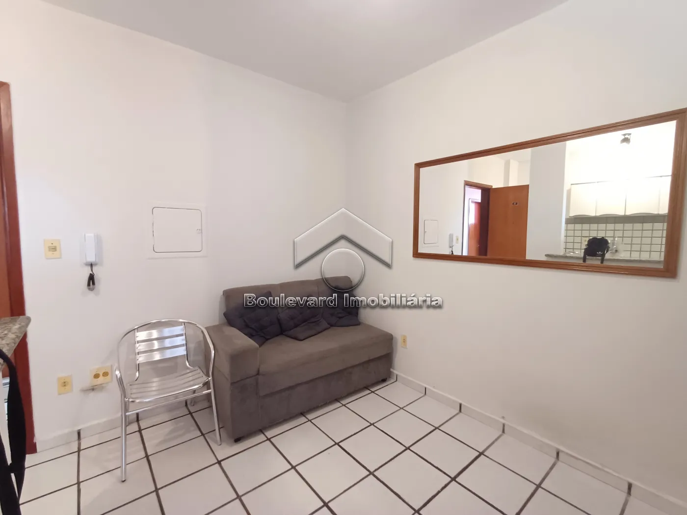 Alugar Apartamento / Padr&atilde;o em Ribeir&atilde;o Preto R$ 1.150,00 - Foto 8