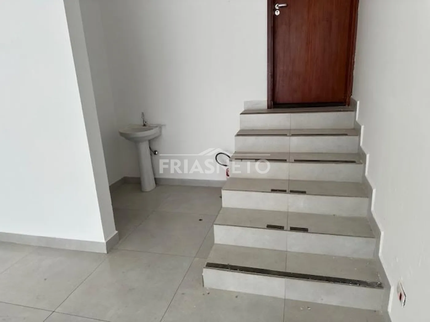 Alugar Comercial / Sal&atilde;o em Piracicaba R$ 3.200,00 - Foto 5