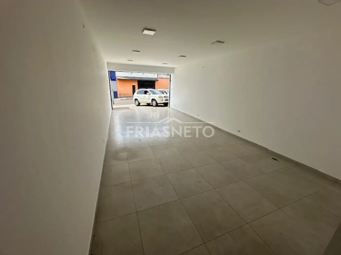 Alugar Comercial / Sal&atilde;o em Piracicaba R$ 3.200,00 - Foto 8