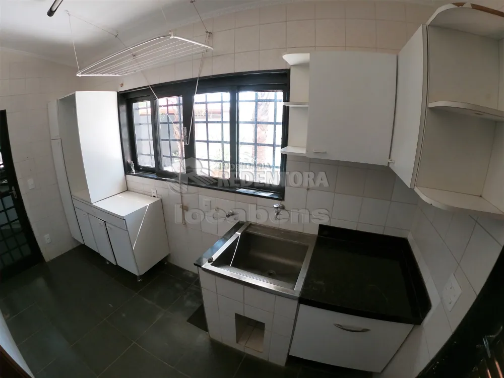 Alugar Casa / Sobrado em S&atilde;o Jos&eacute; do Rio Preto R$ 3.800,00 - Foto 36