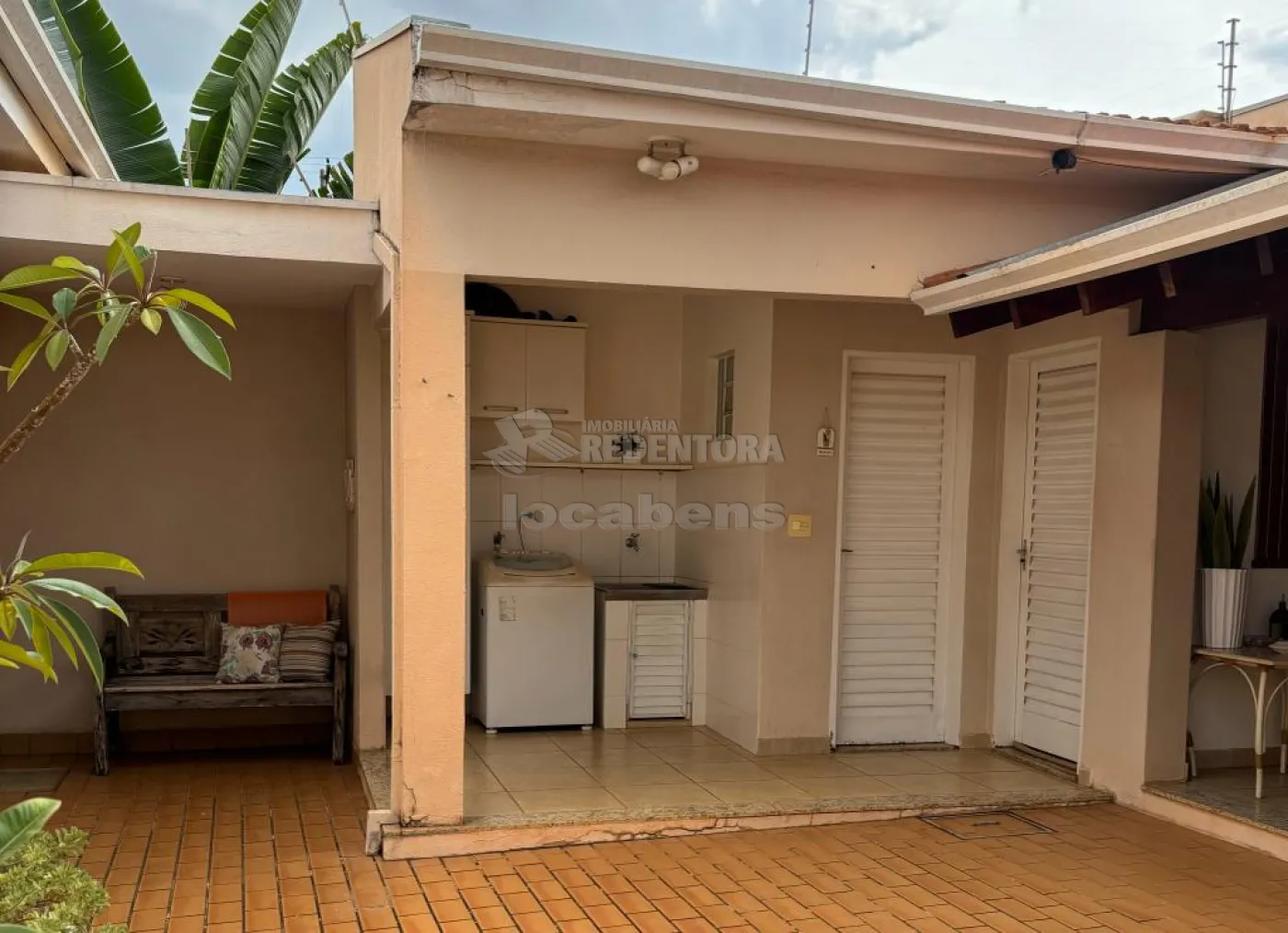 Casa, 3 quartos, 211 m² - Foto 1