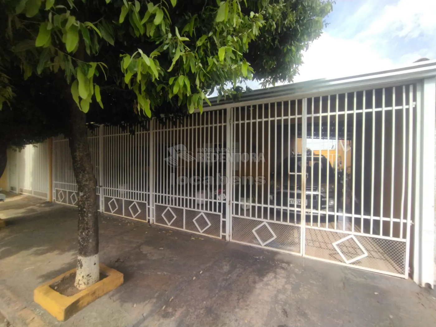 Casa, 4 quartos, 230 m² - Foto 1