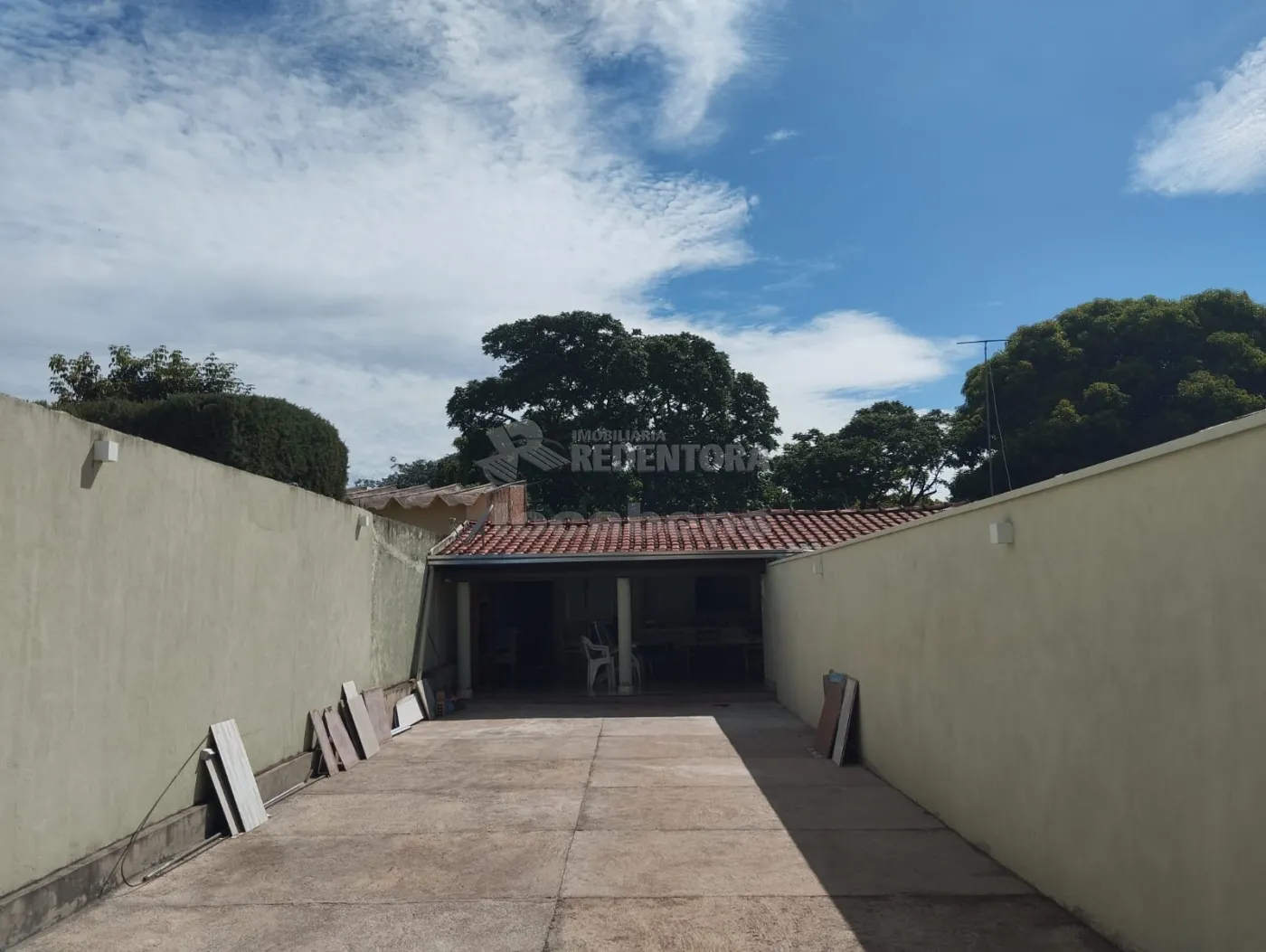 Chácara, 3 quartos, 200 m² - Foto 1