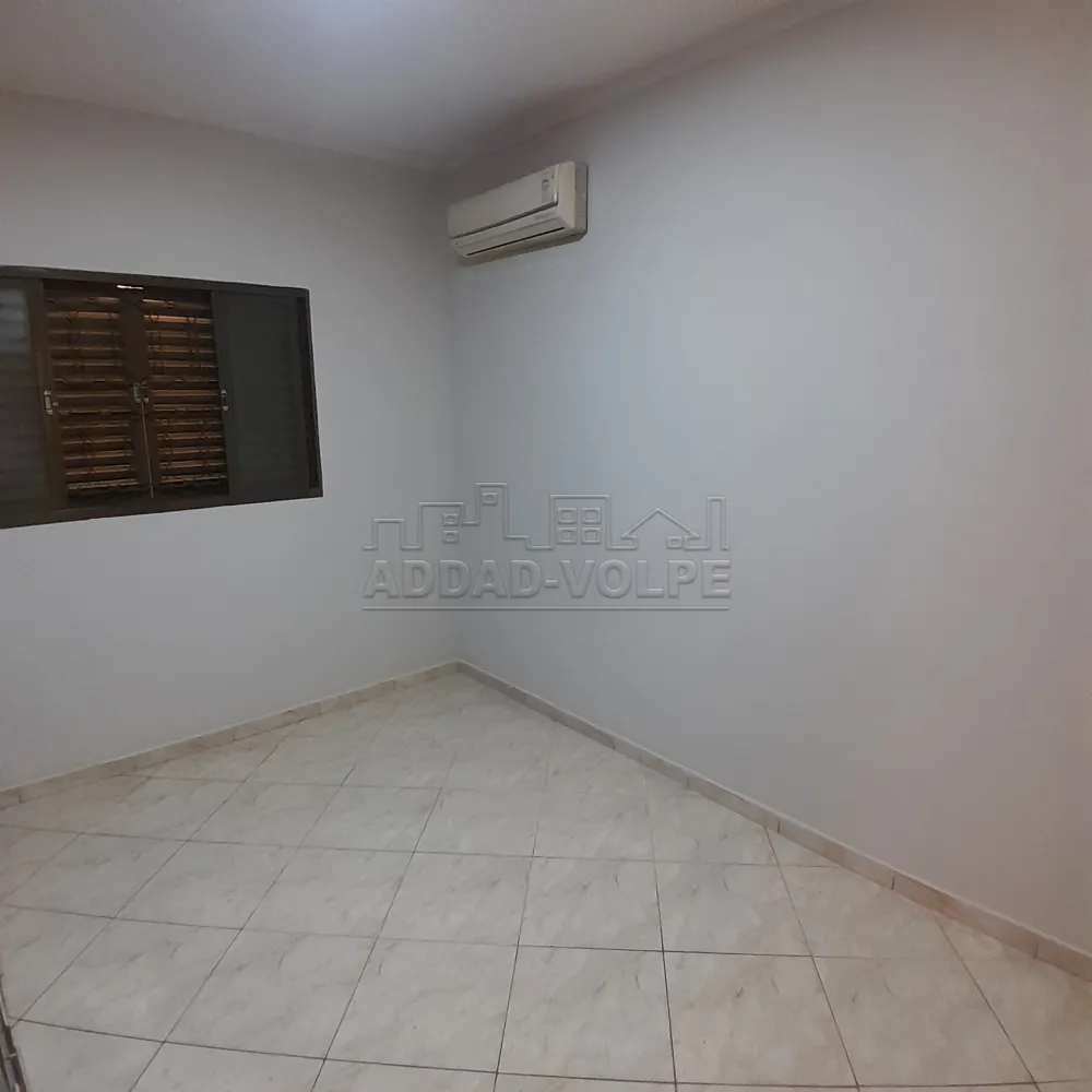 Alugar Casa / Padr&atilde;o em Bauru R$ 2.400,00 - Foto 5