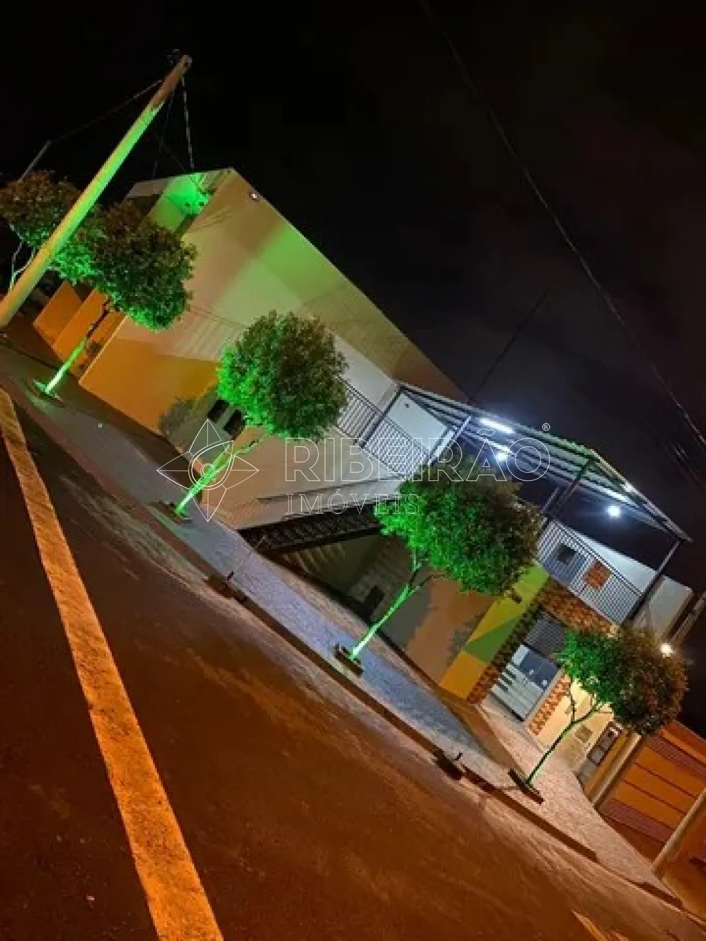 Alugar Comercial / Sal&atilde;o em Ribeir&atilde;o Preto R$ 3.000,00 - Foto 1