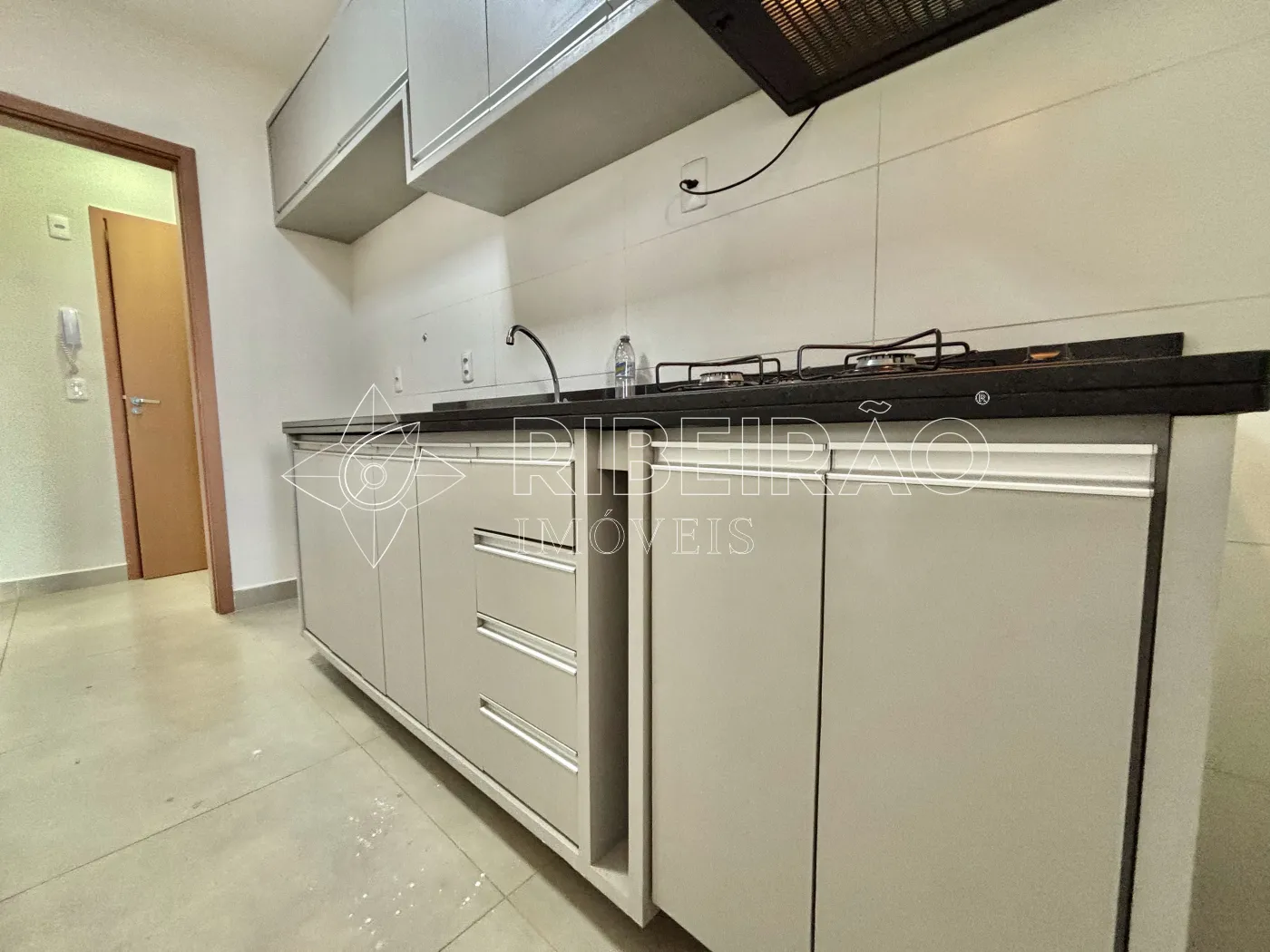 Alugar Apartamento / Padr&atilde;o em Ribeir&atilde;o Preto R$ 3.200,00 - Foto 14