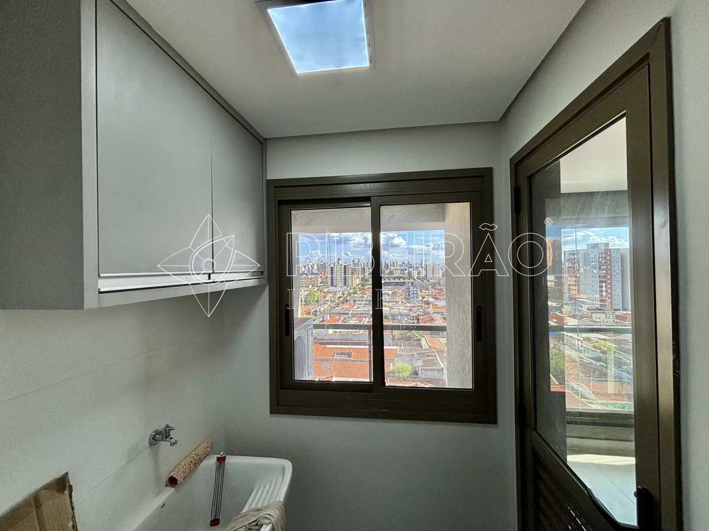 Alugar Apartamento / Padr&atilde;o em Ribeir&atilde;o Preto R$ 3.200,00 - Foto 15