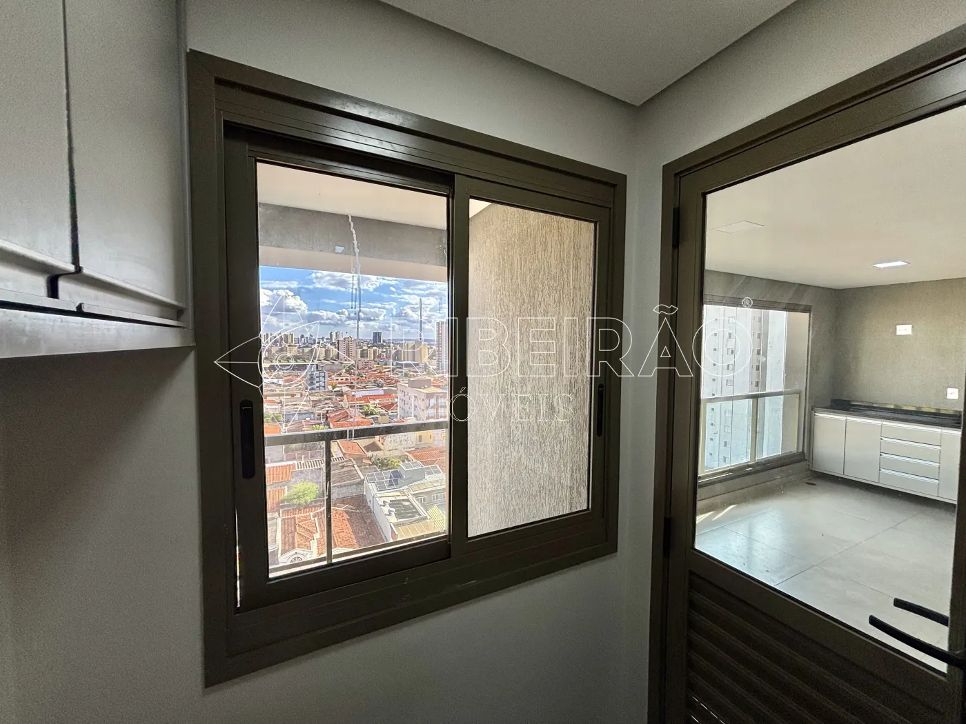 Alugar Apartamento / Padr&atilde;o em Ribeir&atilde;o Preto R$ 3.200,00 - Foto 16