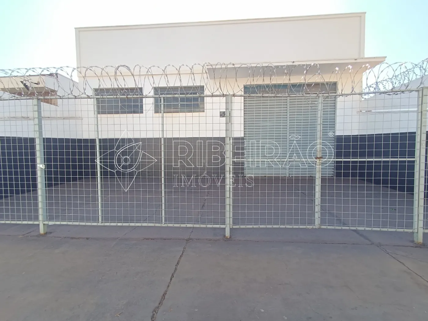 Alugar Comercial / Sal&atilde;o em Ribeir&atilde;o Preto R$ 4.800,00 - Foto 2