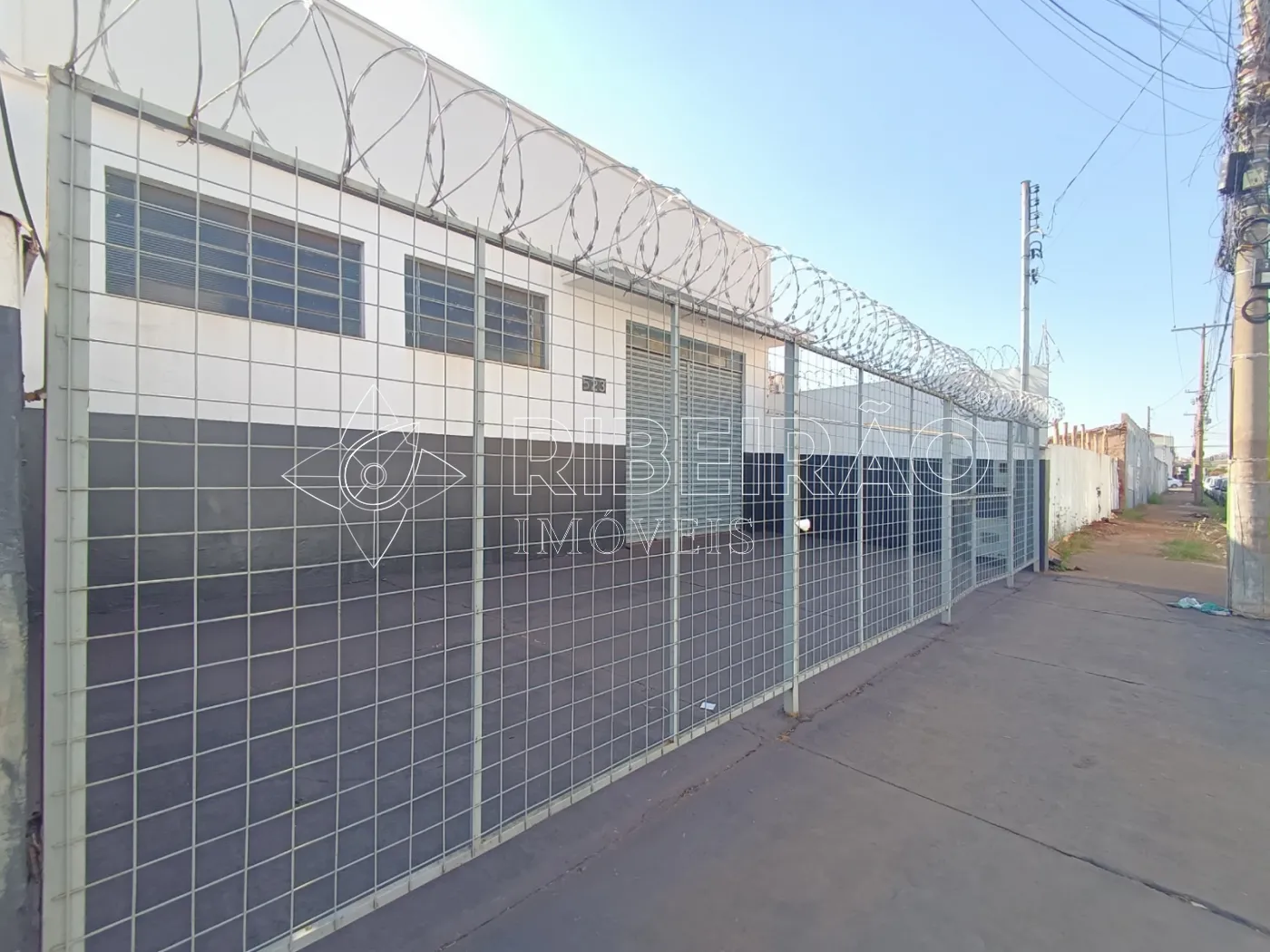 Alugar Comercial / Sal&atilde;o em Ribeir&atilde;o Preto R$ 4.800,00 - Foto 3