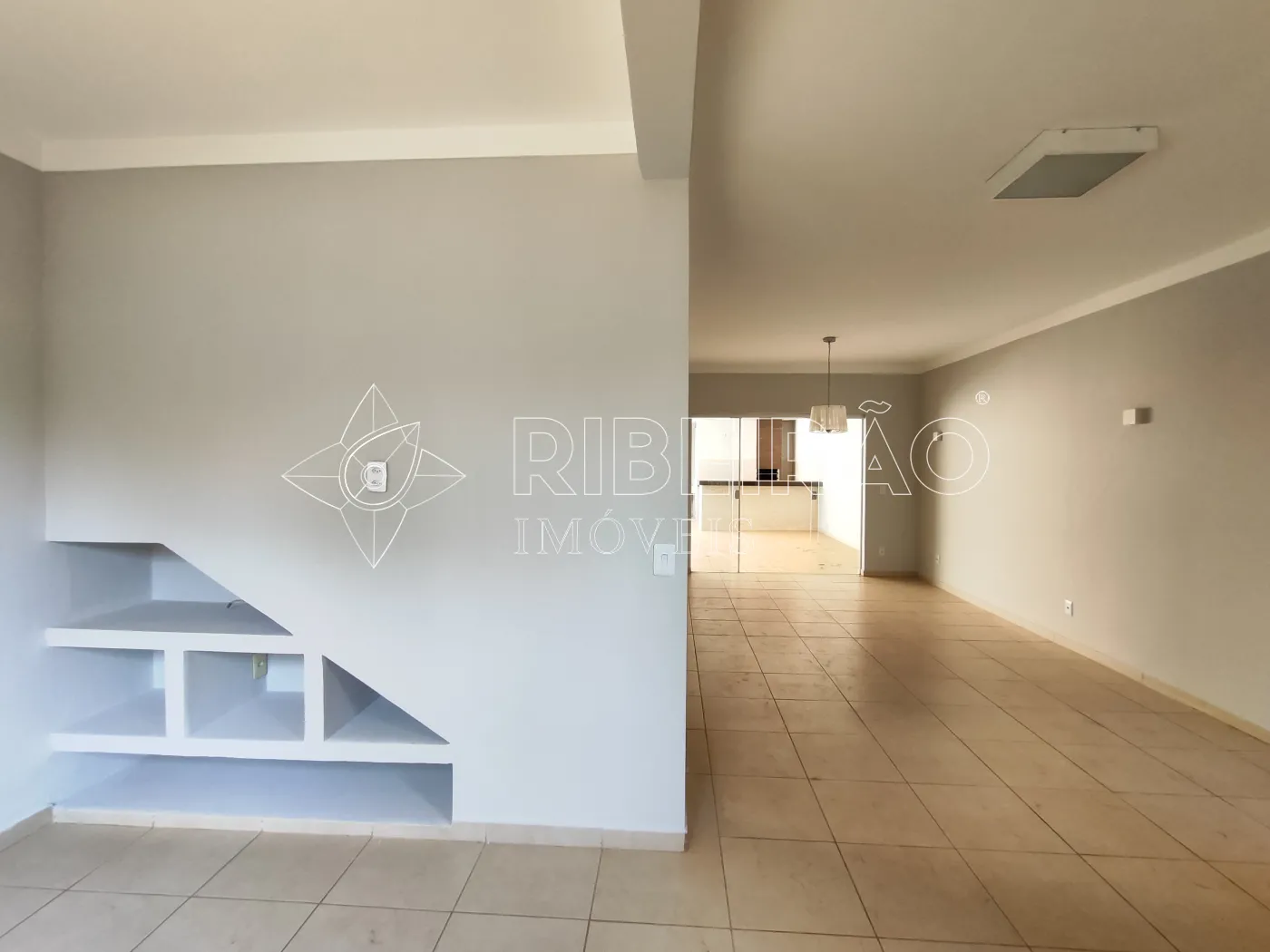 Alugar Casa / Condom&iacute;nio em Ribeir&atilde;o Preto R$ 4.500,00 - Foto 1