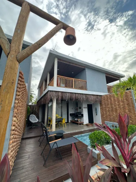 Casa 3 sutes com 159m com Piscina privativa na Praia do Toque no Condomnio Villa Sap