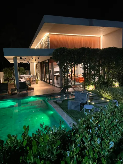 Casa 4 Sutes a 80 metros } venda no Condomnio Reserva Porangatu