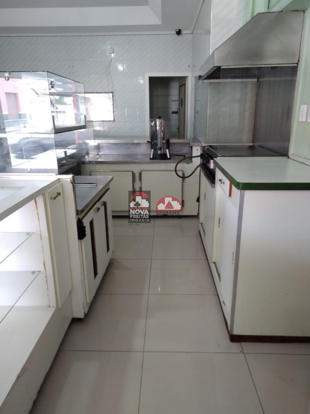 Alugar Comercial / Loja em S&atilde;o Jos&eacute; dos Campos R$ 3.800,00 - Foto 9