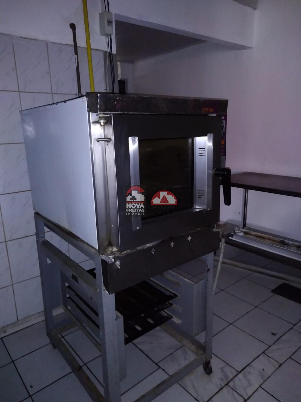 Alugar Comercial / Loja em S&atilde;o Jos&eacute; dos Campos R$ 3.800,00 - Foto 13