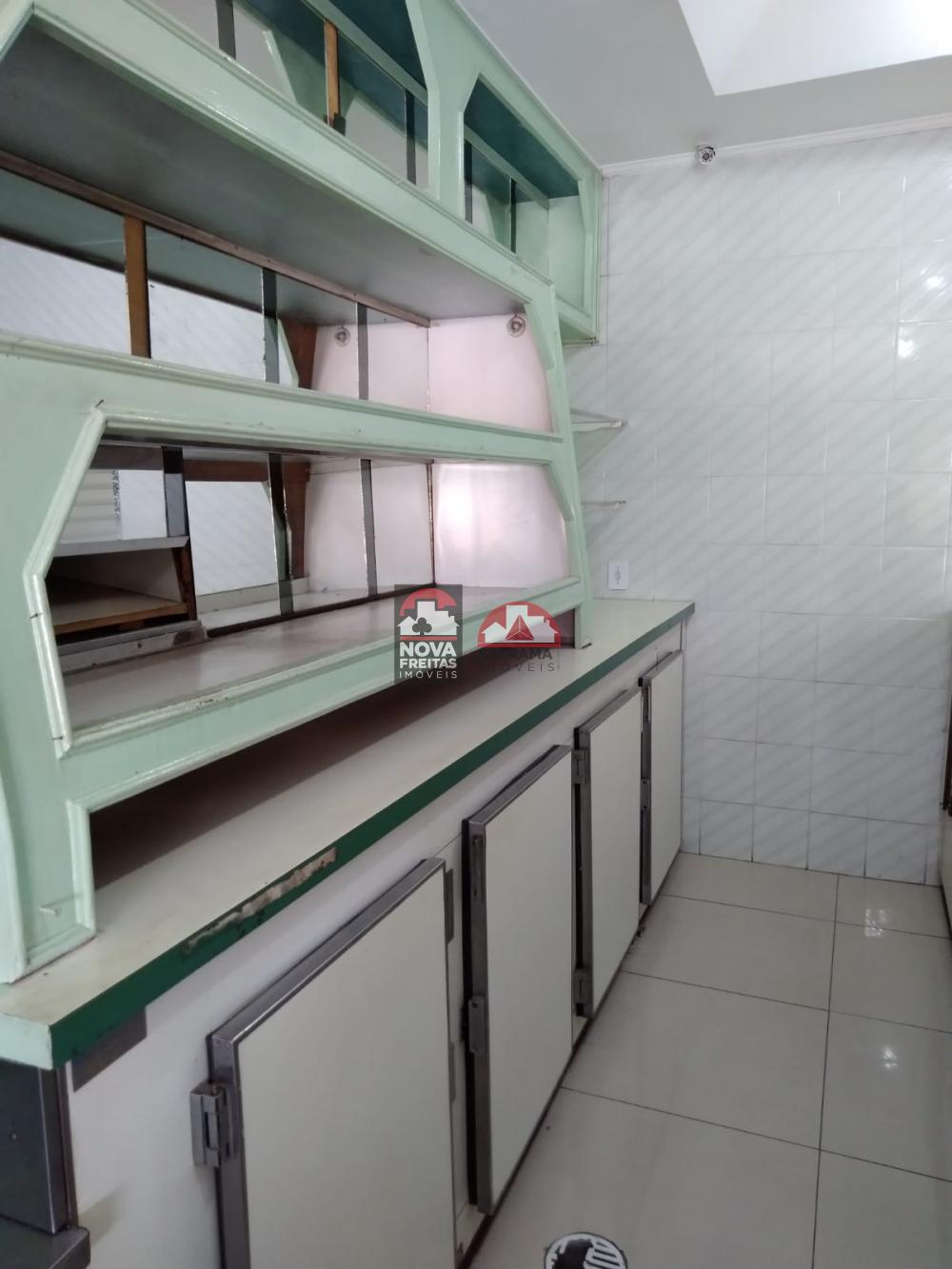 Alugar Comercial / Loja em S&atilde;o Jos&eacute; dos Campos R$ 3.800,00 - Foto 19