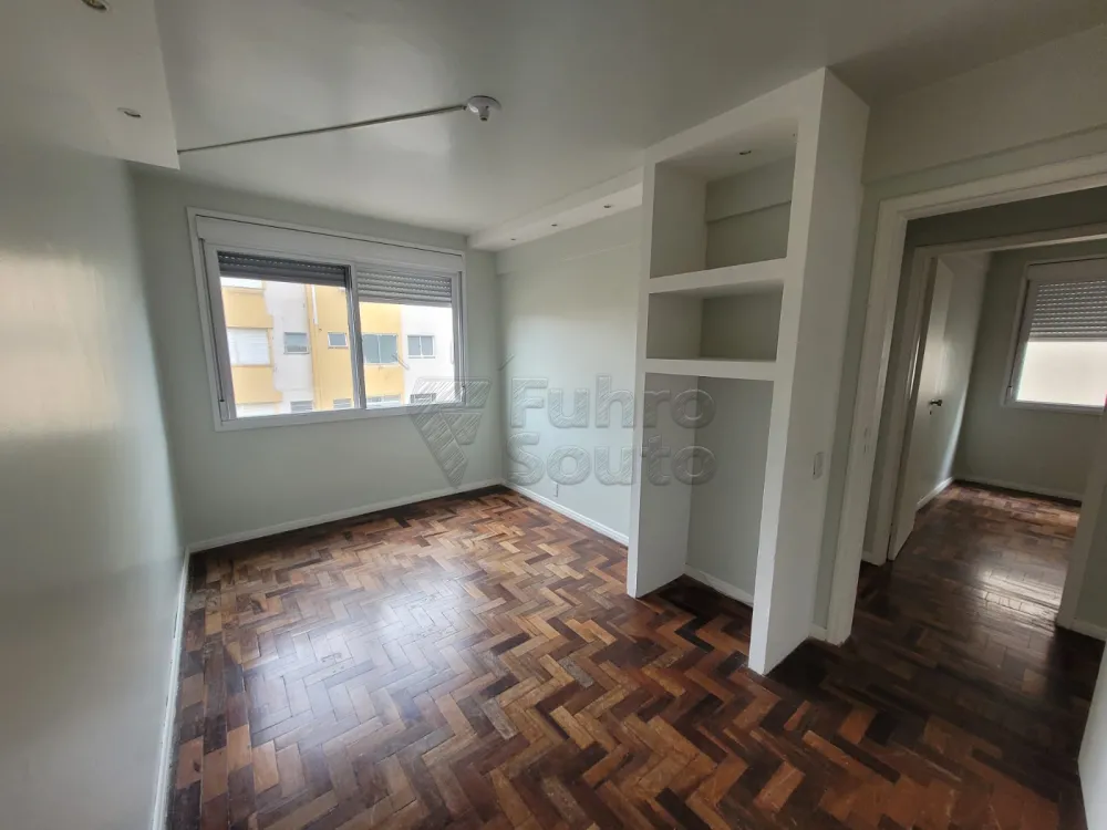 Alugar Apartamento / Padr&atilde;o em Pelotas R$ 1.500,00 - Foto 3