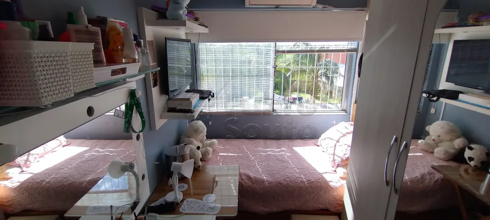 Comprar Apartamento / Padr&atilde;o em Pelotas R$ 200.000,00 - Foto 5