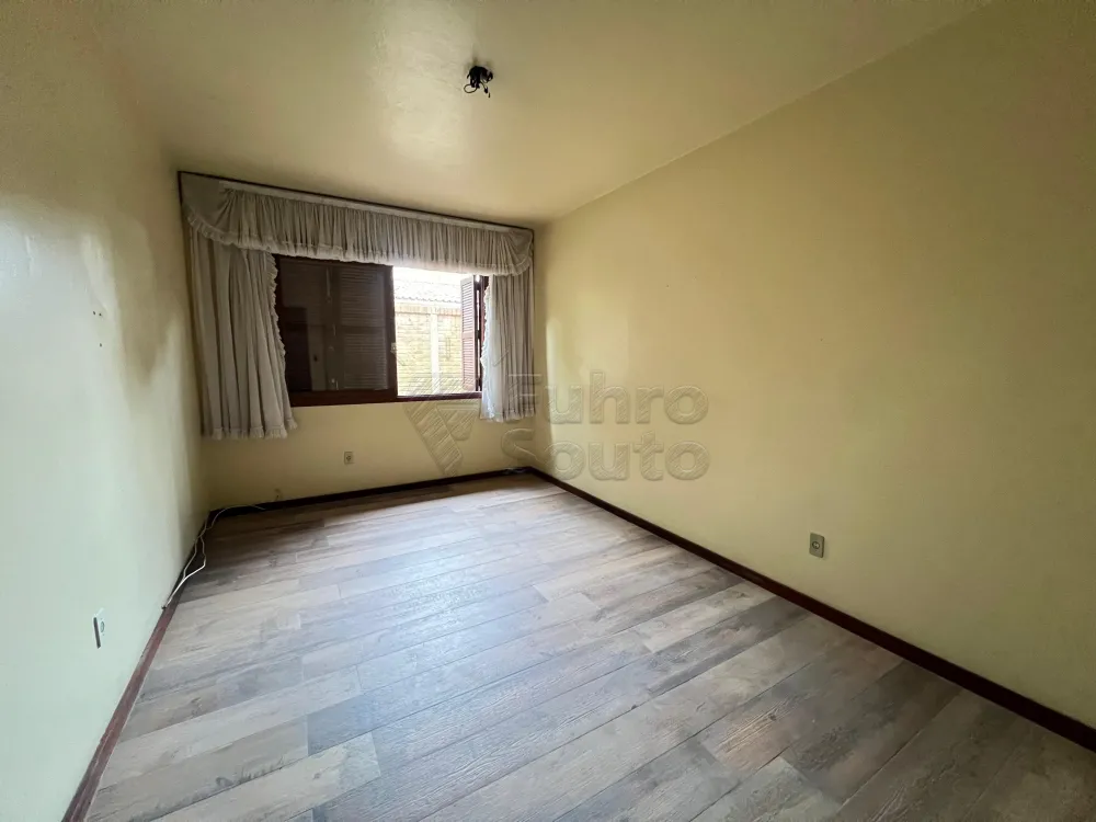 Comprar Casa / Padr&atilde;o em Pelotas R$ 1.900.000,00 - Foto 8