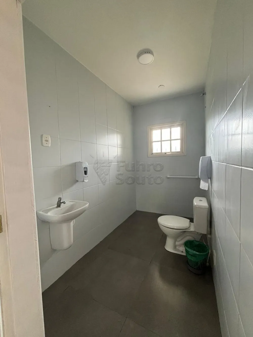 Comprar Casa / Padr&atilde;o em Pelotas R$ 1.600.000,00 - Foto 8