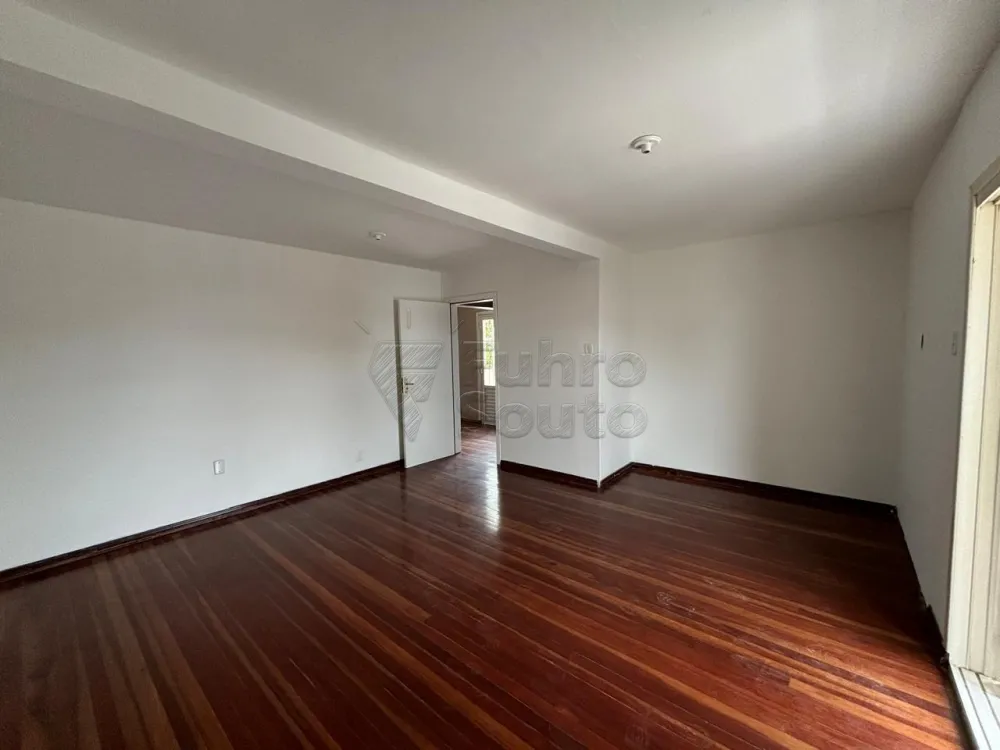 Comprar Casa / Padr&atilde;o em Pelotas R$ 1.600.000,00 - Foto 10