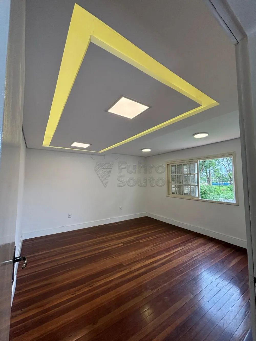 Comprar Casa / Padr&atilde;o em Pelotas R$ 1.600.000,00 - Foto 13