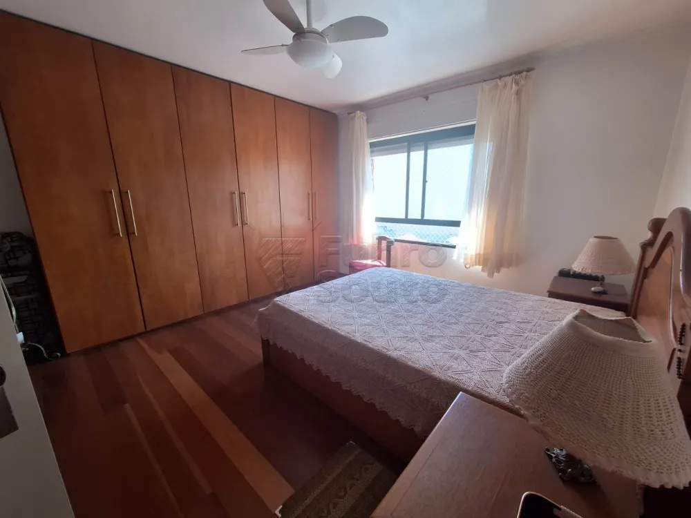 Alugar Apartamento / Padr&atilde;o em Pelotas R$ 1.600,00 - Foto 6