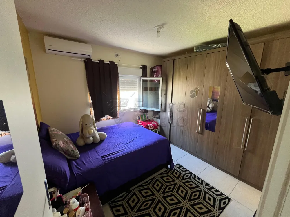 Comprar Apartamento / Padr&atilde;o em Pelotas R$ 140.000,00 - Foto 4