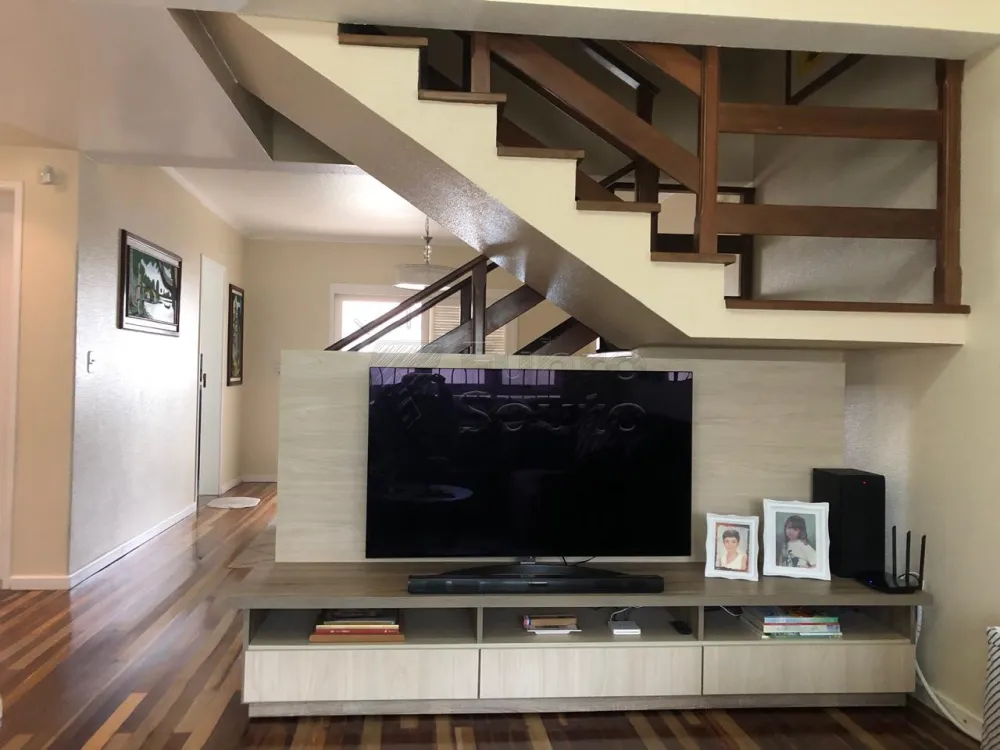 Comprar Casa / Padr&atilde;o em Pelotas R$ 980.000,00 - Foto 2