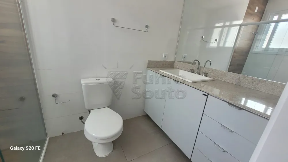 Comprar Casa / Padr&atilde;o em Pelotas R$ 1.000.000,00 - Foto 4