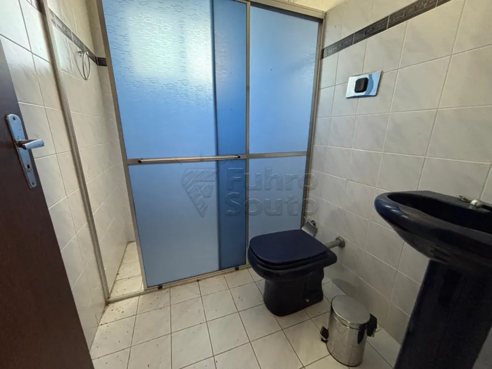 Comprar Casa / Padr&atilde;o em Pelotas R$ 560.000,00 - Foto 11