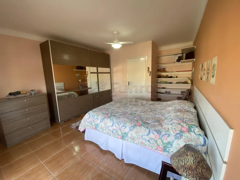 Comprar Casa / Padr&atilde;o em Pelotas R$ 692.000,00 - Foto 7
