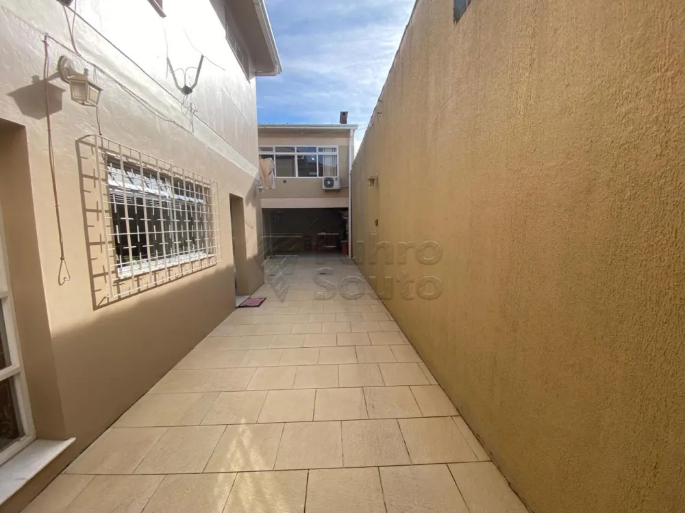 Comprar Casa / Padr&atilde;o em Pelotas R$ 692.000,00 - Foto 15